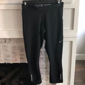 Nike Drifit Cropped Leggings